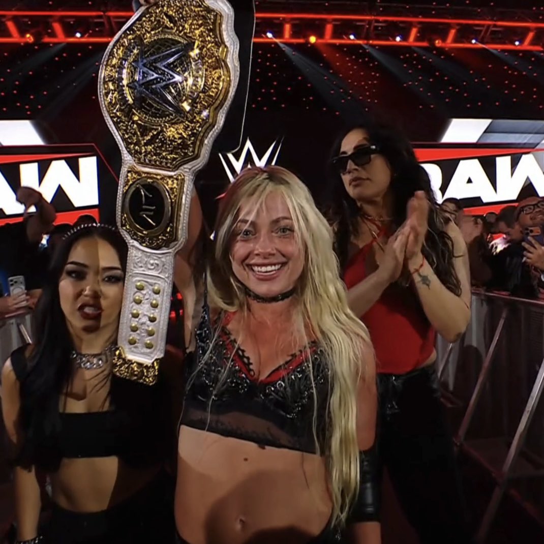 one of the freaking best to ever do it. 👁️‍🗨️❤️‍🔥
#RawAfterMania | <a href="/YaOnlyLivvOnce/">LIV Morgan</a>