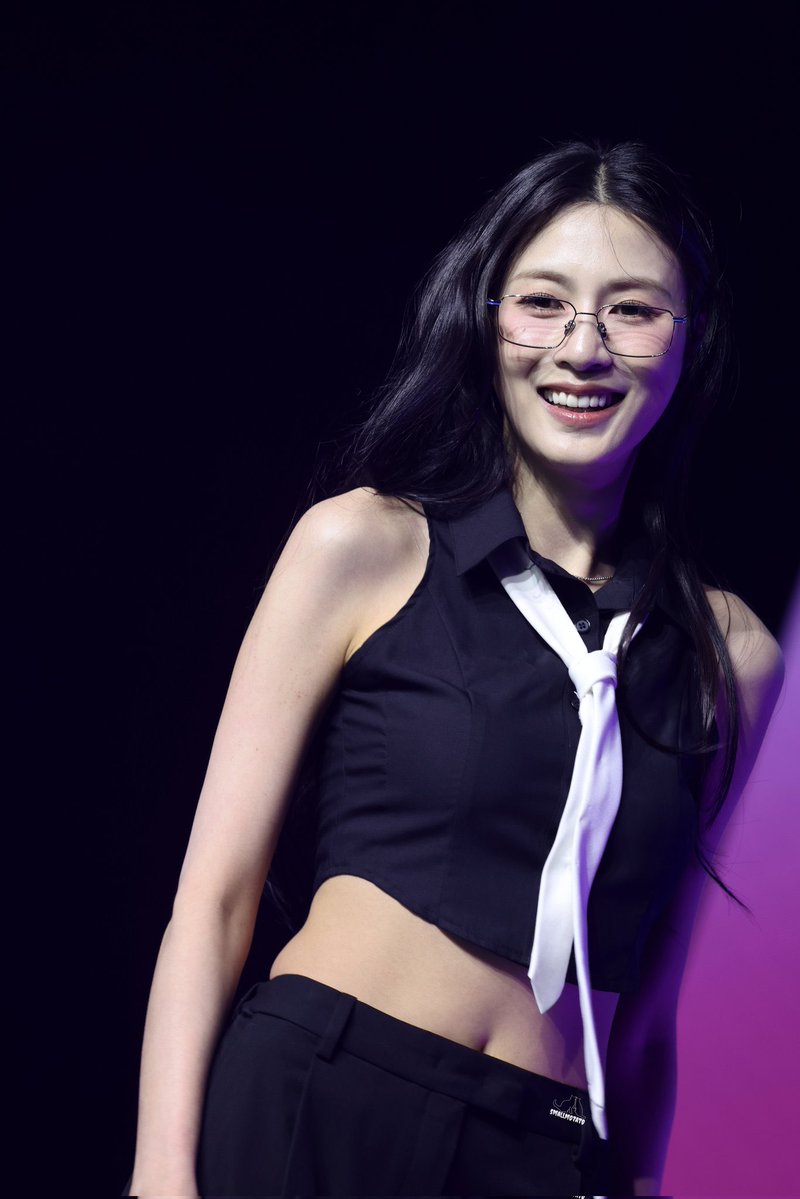 oh my god this picture… so beautiful my angel