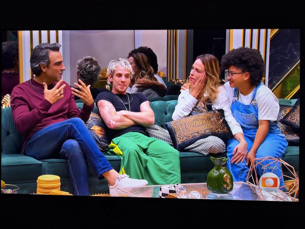 Achei extremamente humano, ético e didático o Tadeu entrar e ir conversar pessoalmente com eles nessa final. BBB26 realmente será eterno, e será mais um programa histórico.#bbb26