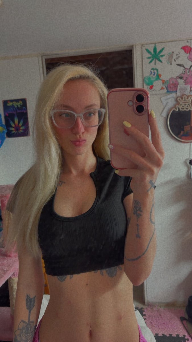 hello?? is this thing on? 🤓

twitch.com/elisemaxo 💜
kick.com/elisemaxo 💚