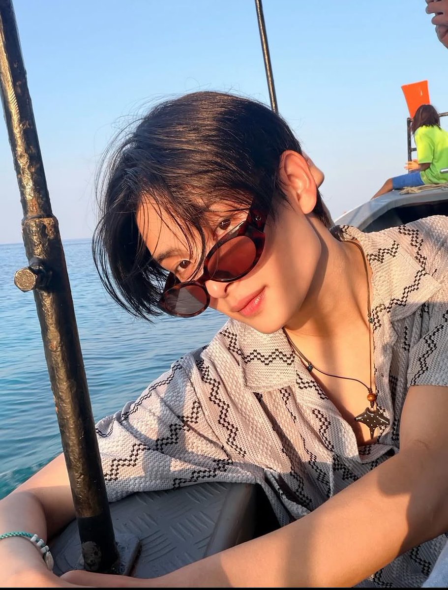 sunset 🐈‍⬛🌙 tweet media