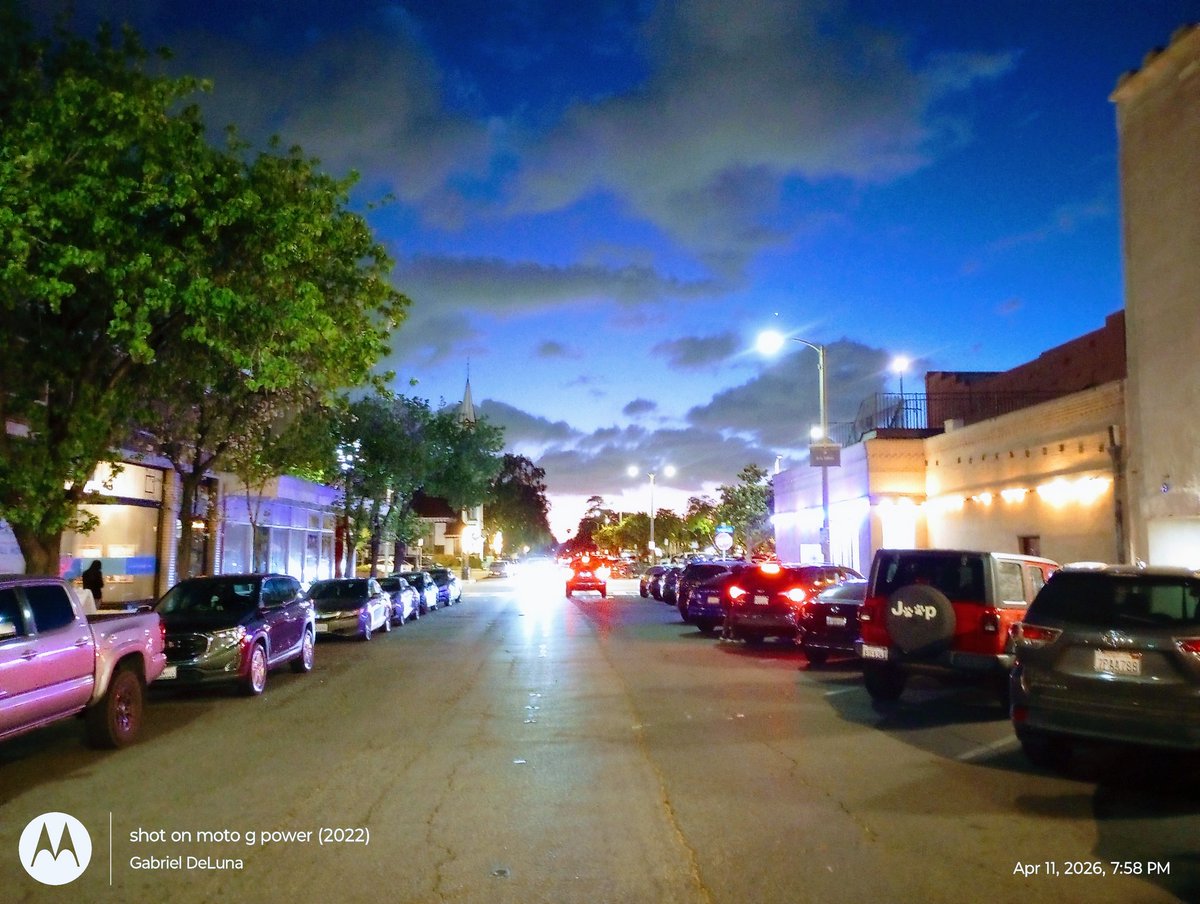 GabrielUDeLuna's tweet image. #HappyMonday

Share a picture
of nighttime.

@InduPartha @drspoon8
@veronicaxxxooo @dana_rmsks 
@akmd76 @DrKunani @LisaTzePolo
@DrJDS  @HomeSweetFL1 @DrMDDO