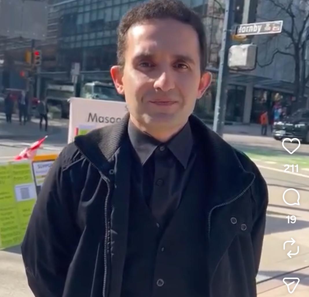 از همون روزی که توی خبر دیدم نوشتن «بقایای پیکر مسعود مسجودی» پیدا شده، قلبم هزار پاره شد و دارم لحظه‌شماری می‌کنم برای روزی که دادگاه هم قاتلان رو مشخص کنه و هم انگیزه این جنایت فجیع روشن بشه.
خونِ مسعودِ نجیب و مهربان که این‌طور بی‌رحمانه ریخته شد، پایمال نمی‌شه؛ ما اجازه نمی