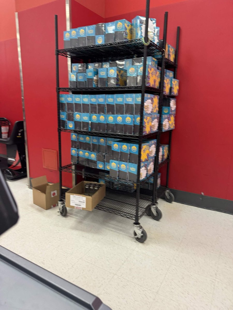 SquirtleTCGRestock tweet media