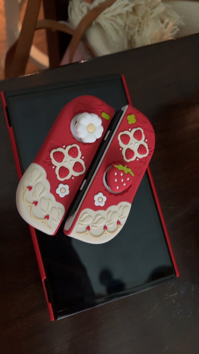 KAY ! ⋆. 𐙚 ˚ | fellow madwoman and rakugoka tweet media