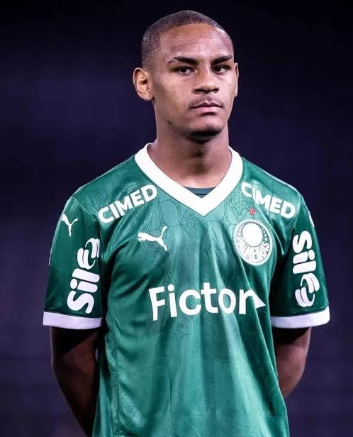 🌟I would seriously consider paying £34m for Eduardo Conceição. It’s a huge sum for a 16-year-old, but it just shows how incredibly talented he is. He could easily be a £100m–£150m player within five years. The drawback is that if United invests that kind of money in someone so