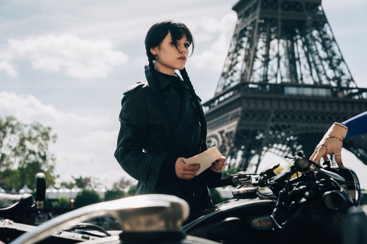 Netflix_PH's tweet image. From Paris, with dread.

#Wednesday #JennaOrtega