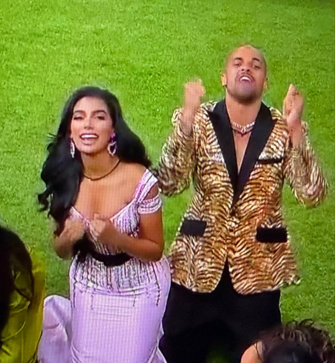 CON ELLOS HASTA EL FINAL. ✨🧑🏽‍🩰🙂‍↔️🤞🏼💗

#LCDLF6