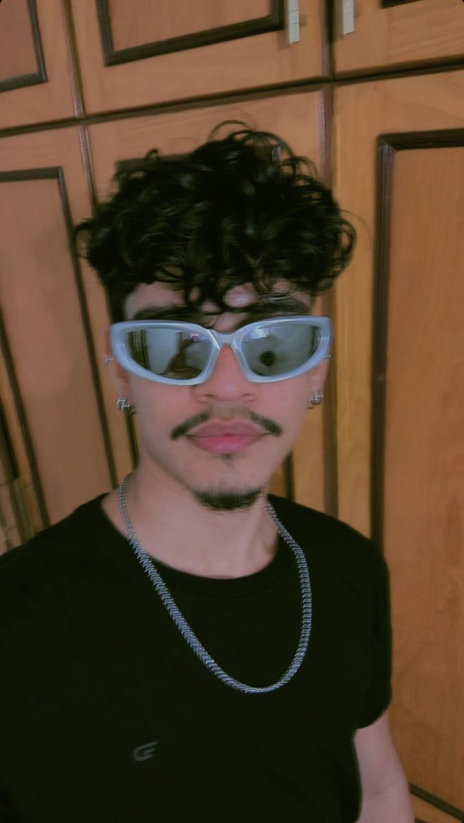 Benjamin tweet media