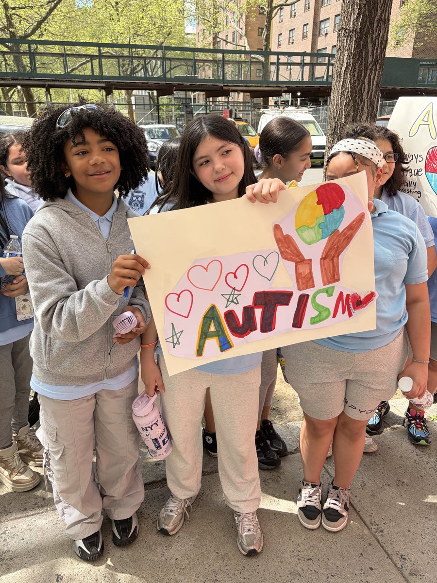 NYC SchoolDistrict 4 tweet media