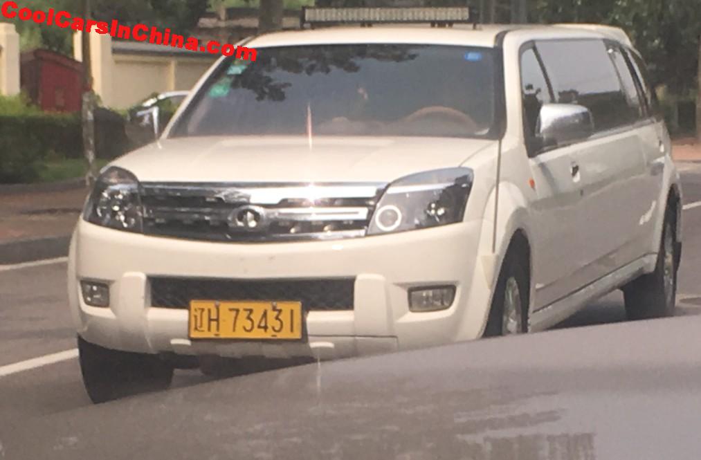 lealwj's tweet photo. @uluser Great Wall Hover Limousine On The Road In China https://t.co/6VM4v1b8cA
