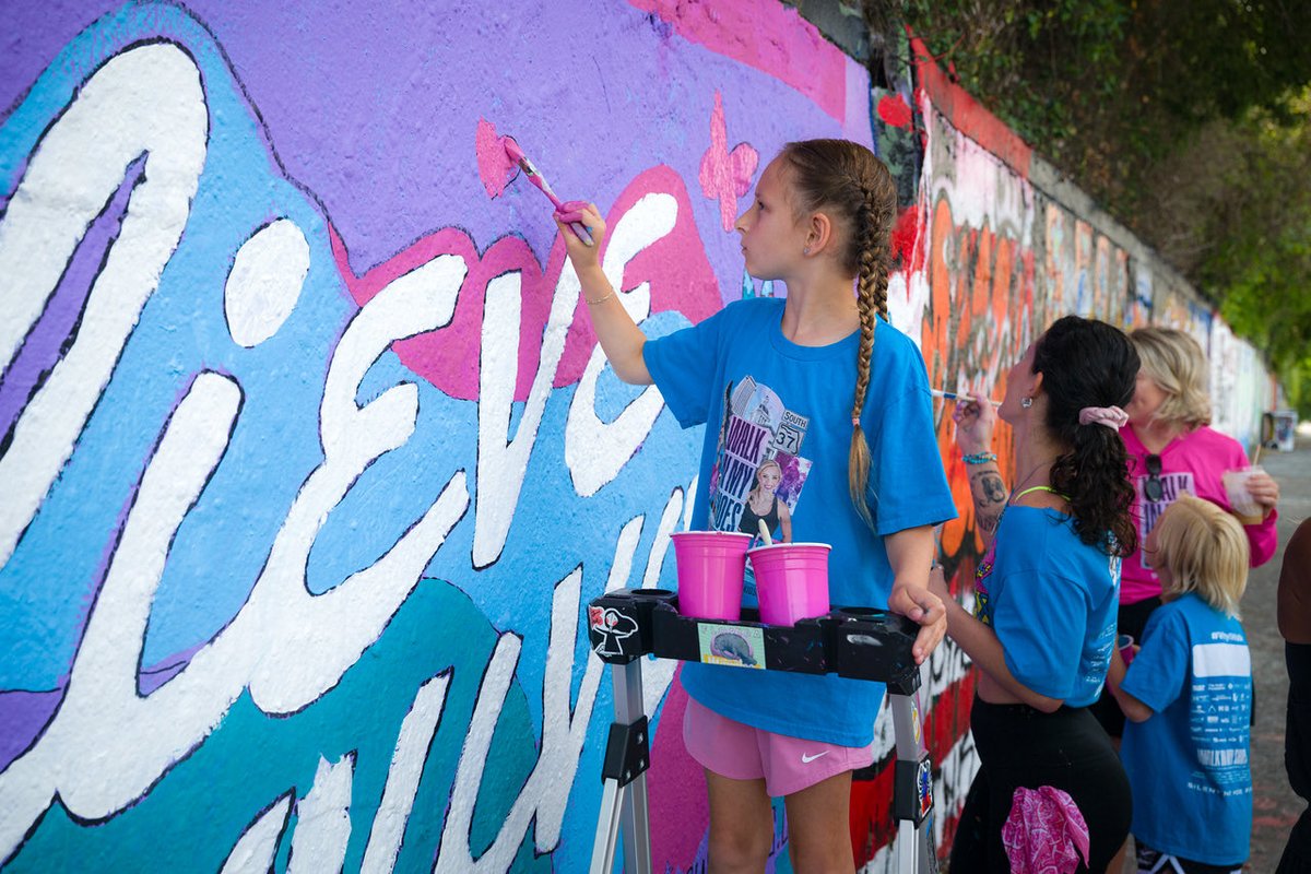 Lauren's Kids tweet media