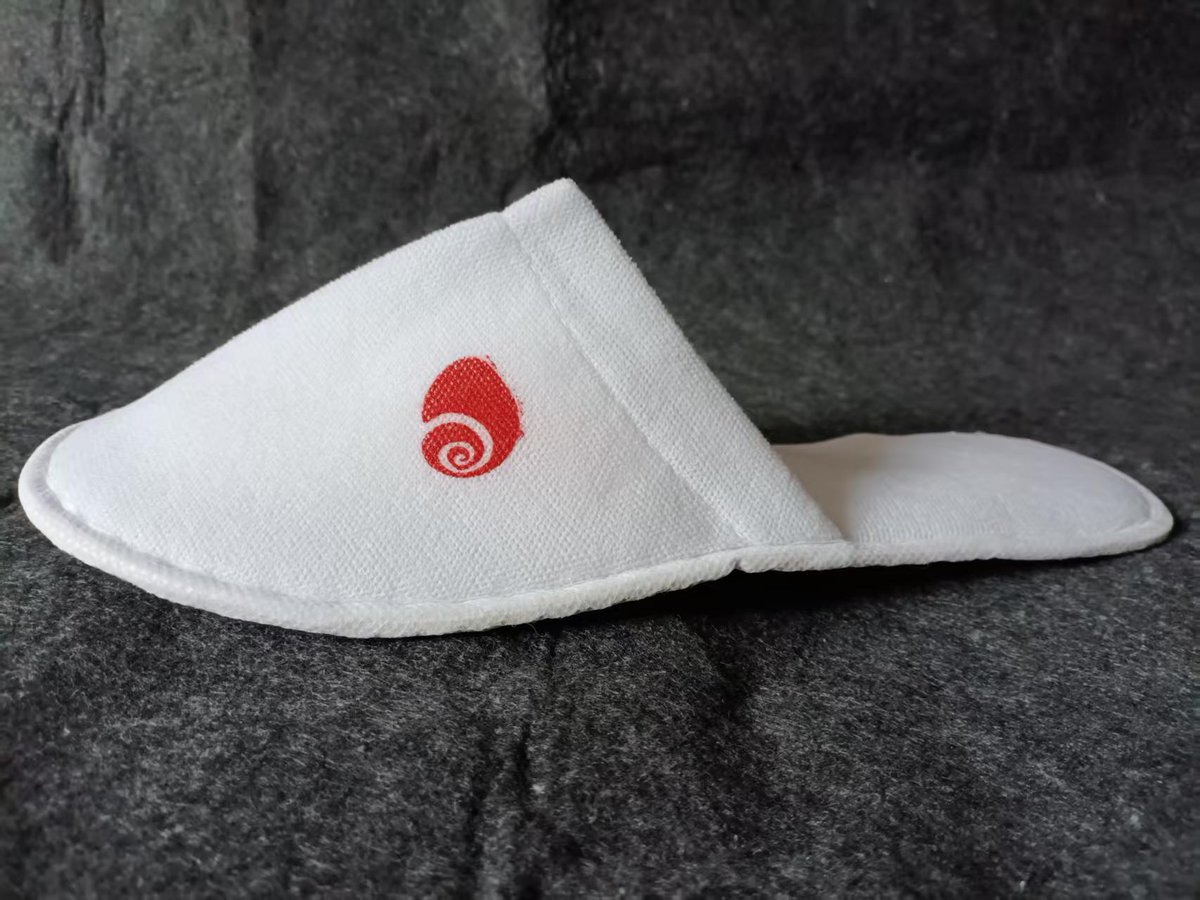 mujietech's tweet photo. White Bathroom Slippers Hotel Bulk Supply Comfortable Hotel Bath Slippers Disposable Slippers for Hotels Spa Airflight Resort https://t.co/tIPNDGrQ1w