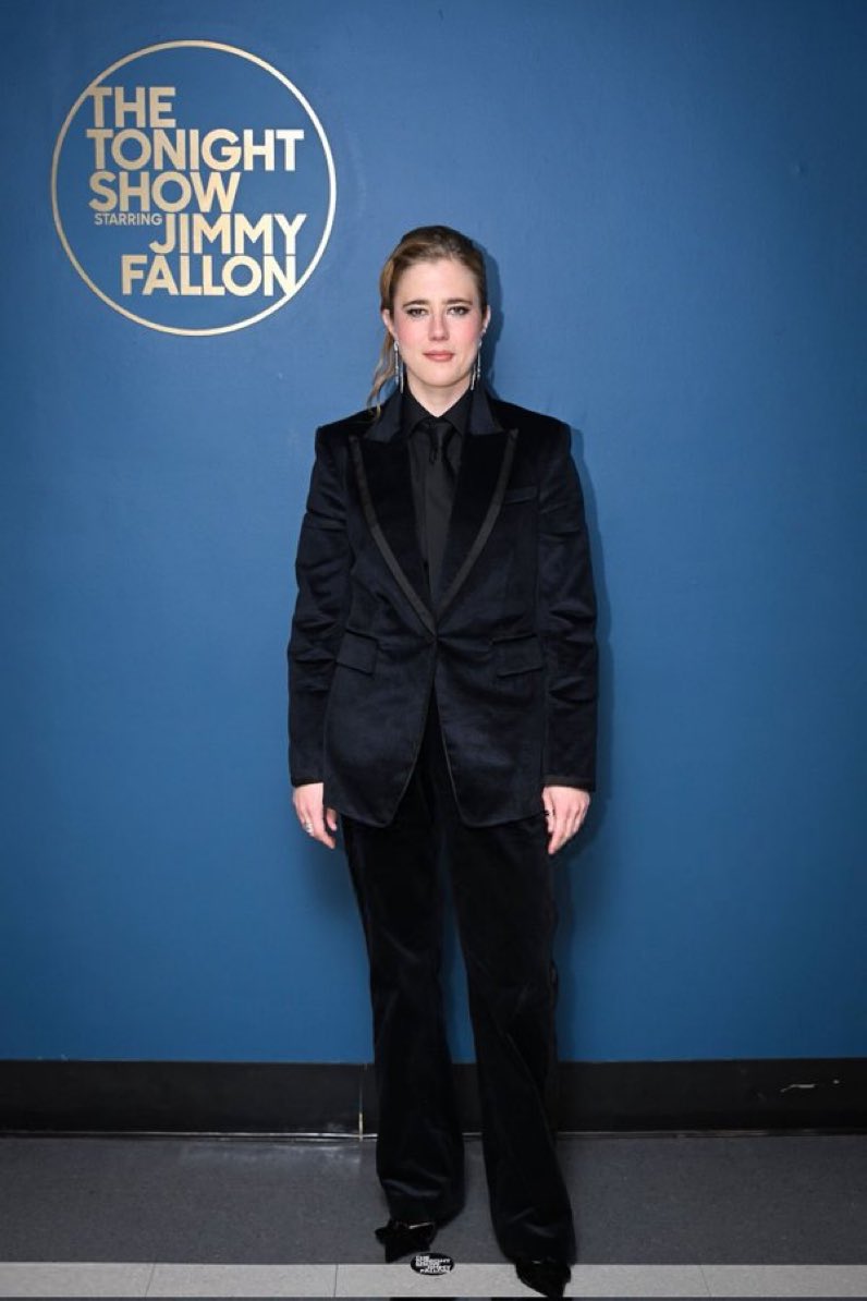 yo rompiendo las bolas para que me saquen una foto

como termino posando: