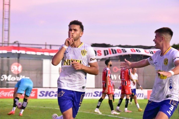 Consulta. ¿Tan chico vas a ser para no ganarle a tu clásico rival en tu cancha hace 12 AÑOS EN Big 2026?
No sos serio Chacarita villero.