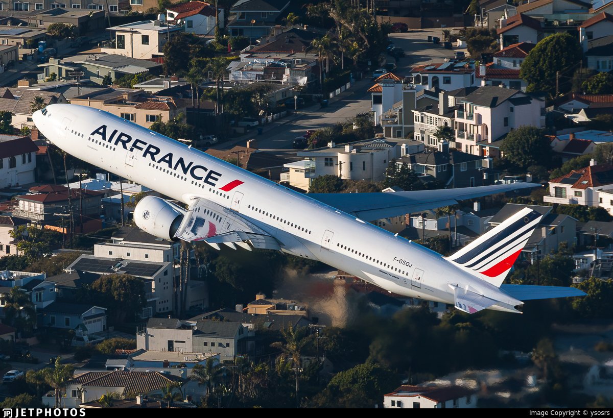JetPhotos tweet picture