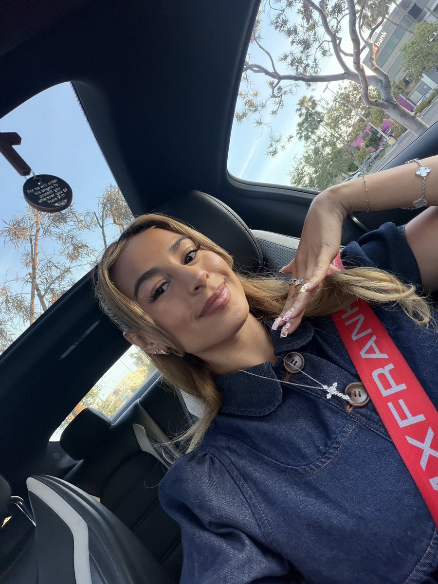 Sam Frank✰ tweet media