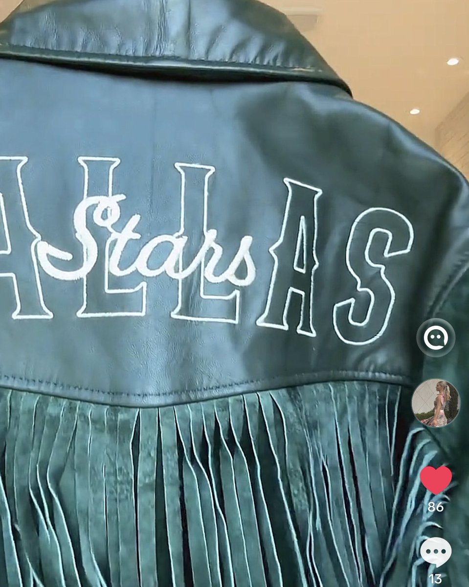 x - Britt | 🌟 tweet media