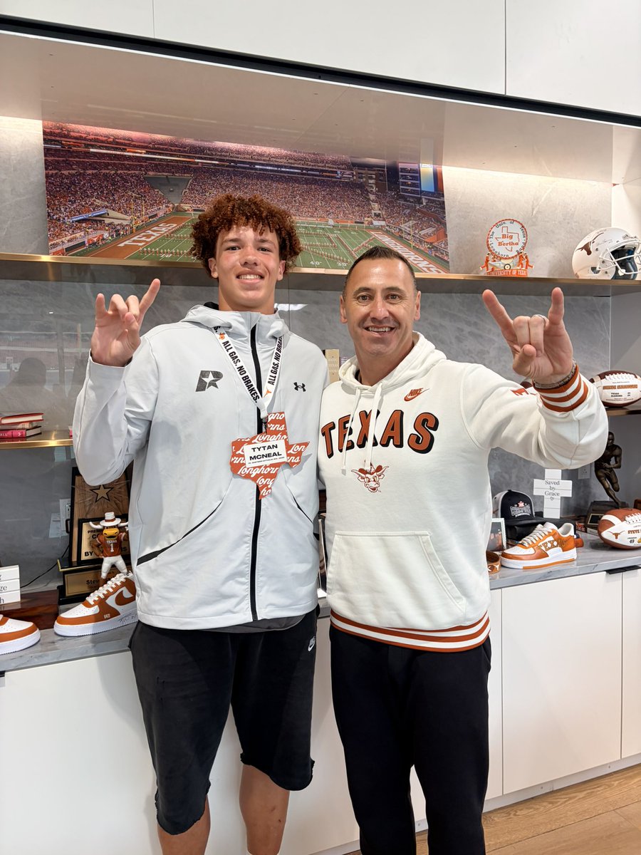 TytanMcNeal24's tweet image. Grateful for the opportunity to visit @TexasFootball‼️ I had a great time and excited to continue the relationship and learn more. Huge thanks to @CoachSark @CoachJeffBanks