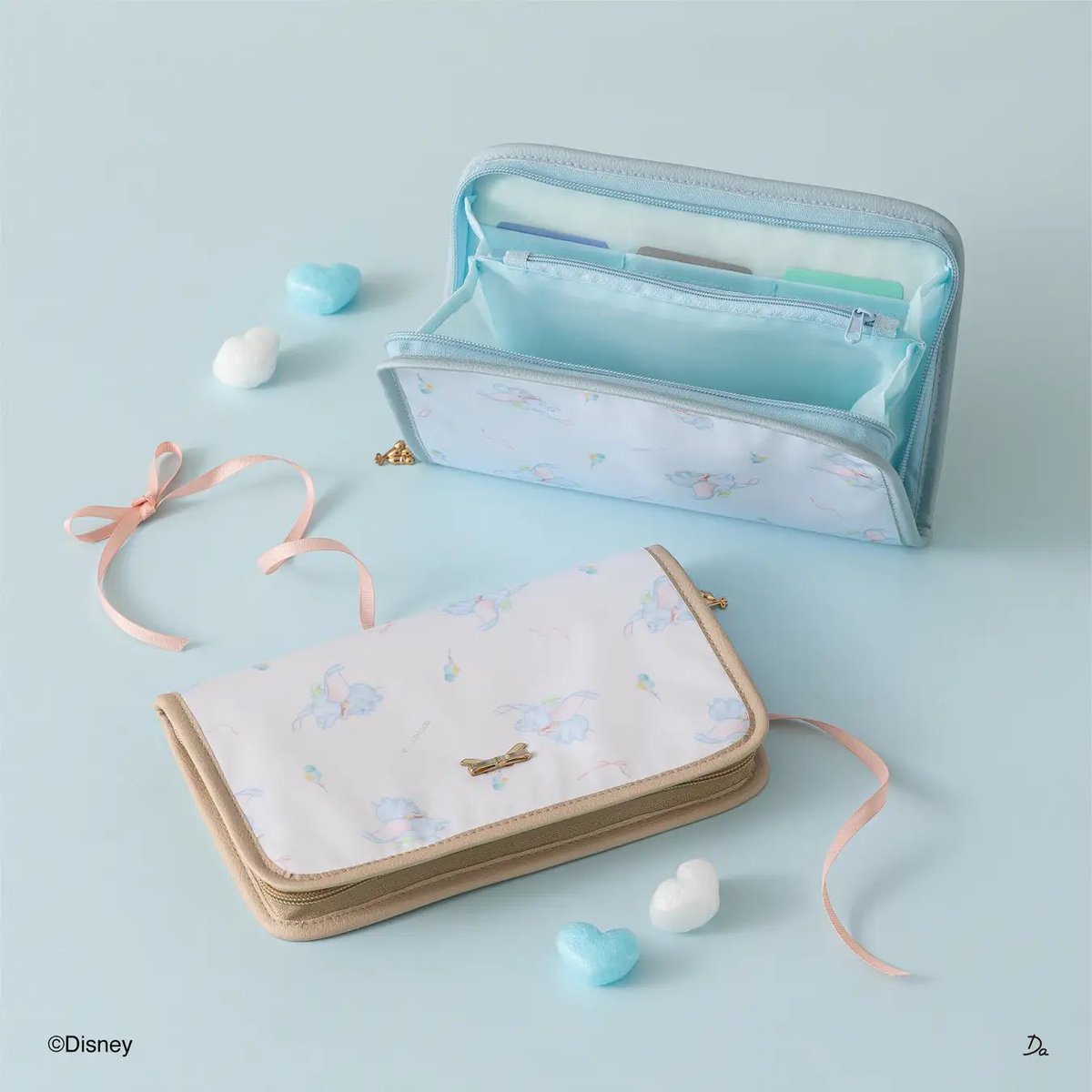 tdr_doria's tweet image. 【THREEPPY】
4月下旬より、パステルブルーとアイボリーを基調としたふんわり優しい「ダンボ」のコレクションが販売されます。

instagram.com/p/DXWN7RogYOi/…
#Disney