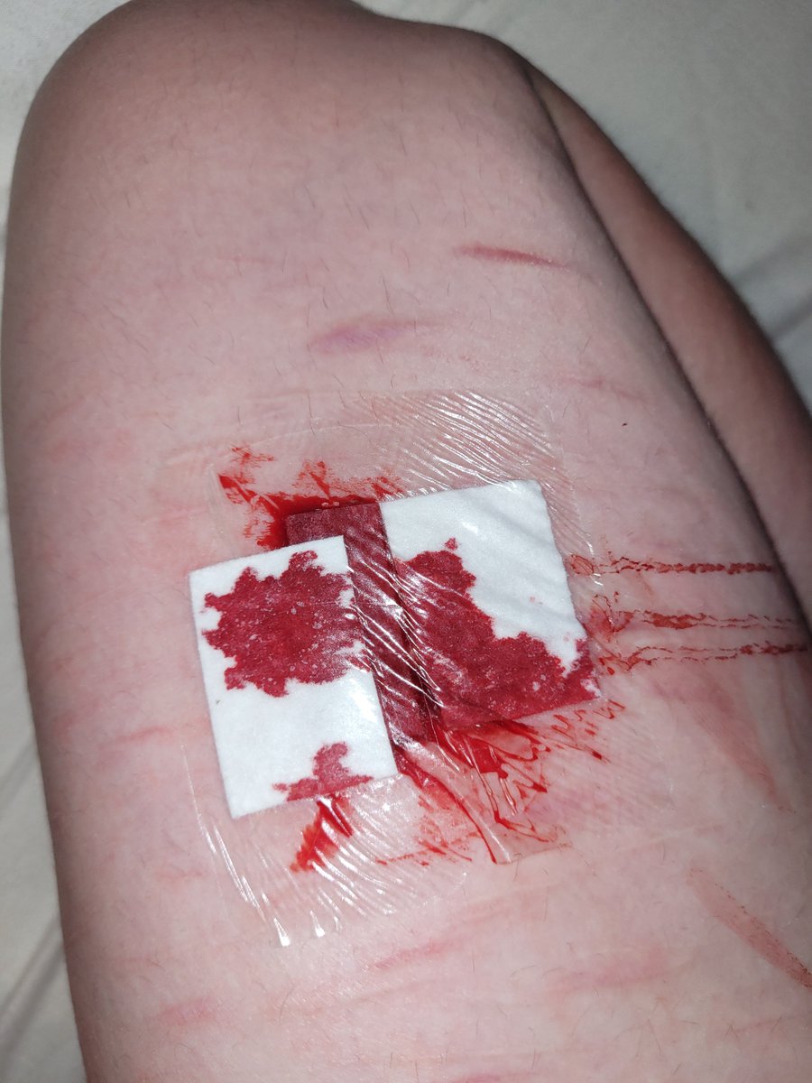 lucifer !! 𖤐⭒๋࣭ ⭑ is locked in tweet media