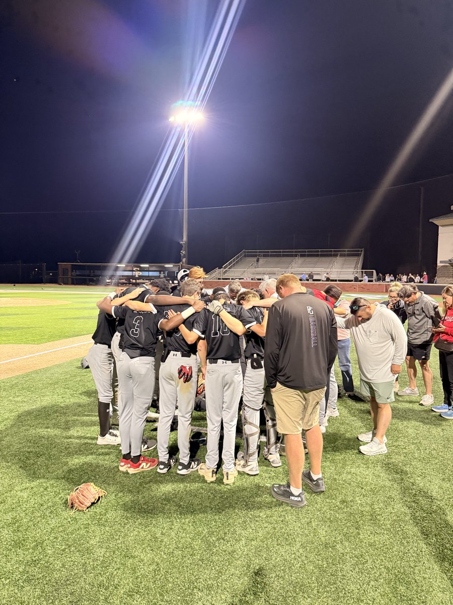 Thompsonbaseba1's tweet photo. 🚨 FINAL ‼️

Another Metro Championship for the Warriors! 🏆

Huge congratulations to our JV players and coaching staff! You are Metro Champs!

Finished the season 25-7, winning 5 games in one week to bring home the title.

Proud of this group. Way to compete, Warriors!

#GTBH #WNU #WarriorFamily