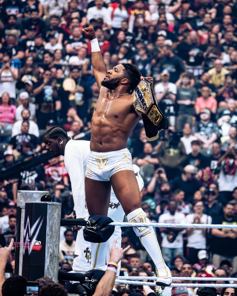 ᴛʜᴇ ᴀɴᴏɪɴᴛᴇᴅ ᴏɴᴇ tweet media