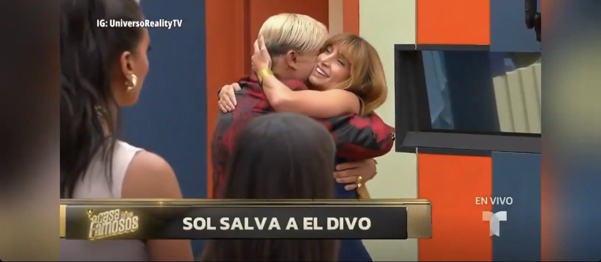 Quien se tenía que ir era el divo pero sol lo salvo por órdenes de cierto productor    
Así que agradescanle a ella que fue tibia #LCDLF6