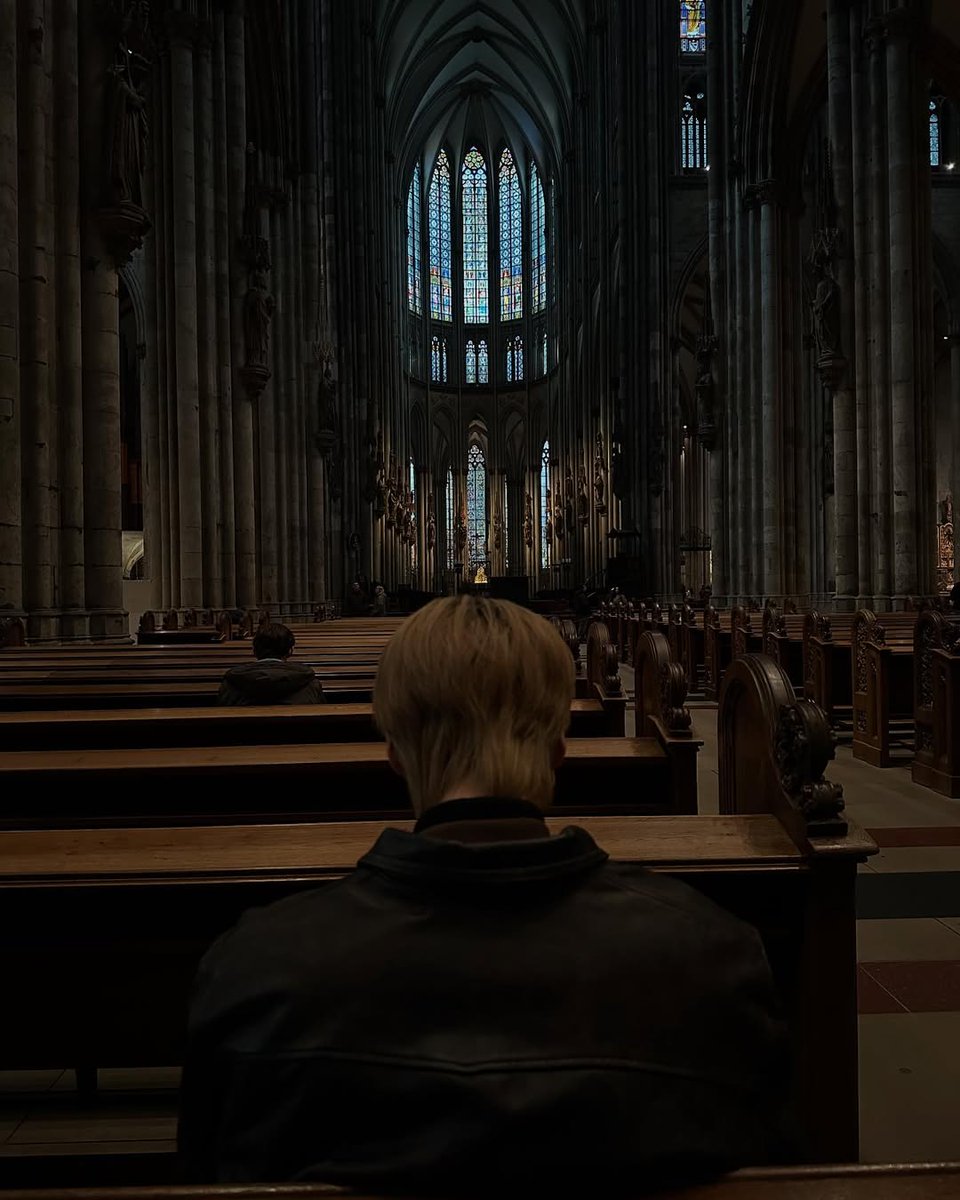 🍭 LIVE • #YUNHO 🐶

Yunho contou que a avó dele sempre reza por ele e pela família, e que chegou a memorizar o nome de todos os membros do ATEEZ para incluí-los em suas orações diárias. Ela reza o terço e pede pela saúde deles, inclusive pela empresa também.

Ele disse que está