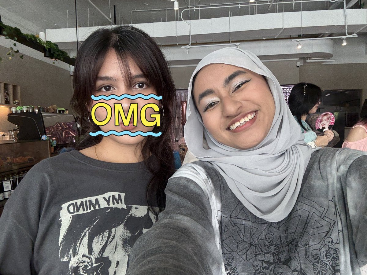 luv4sgr's tweet photo. happy birthday @targprincejoo !! posting these to fight hanis and ziq #aedee #aenisOUT #aeziqOUT https://t.co/4ldHStDZpq