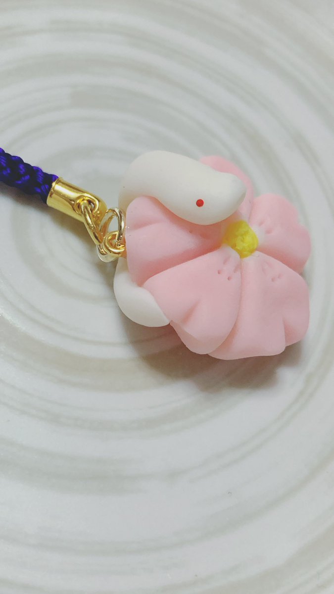 甘味処⛩食べられない和菓子屋さんVtuber tweet media