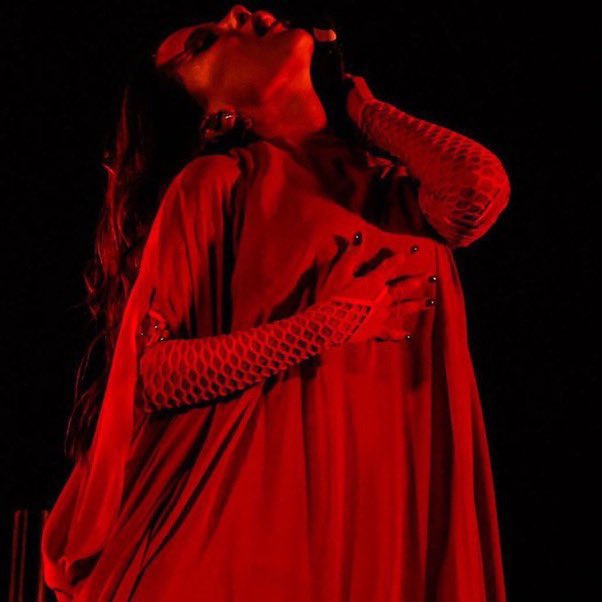 Track Anitta tweet media