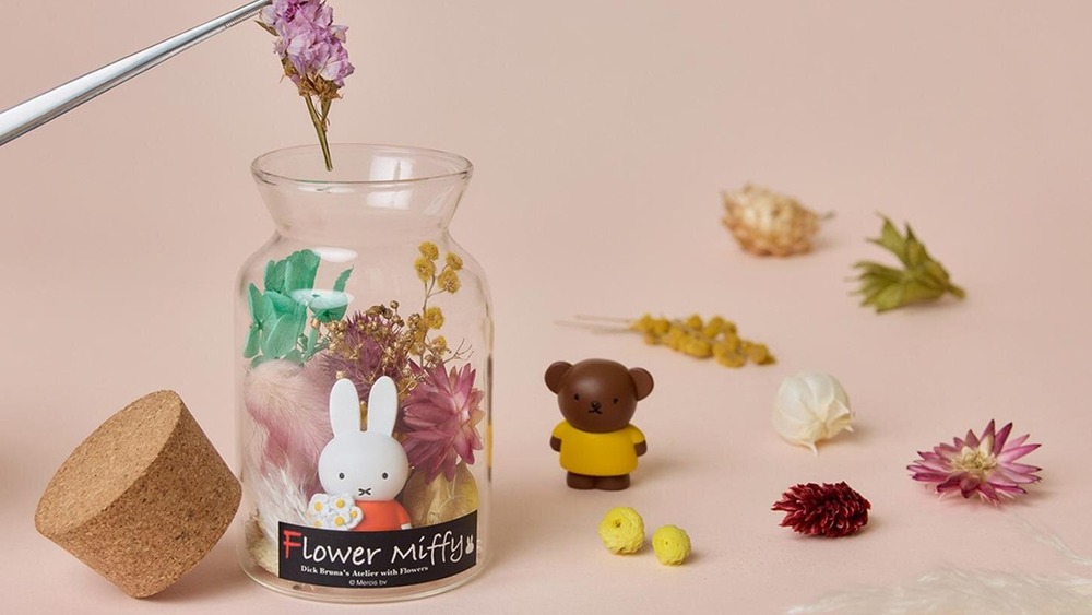 Fashion Press tweet media