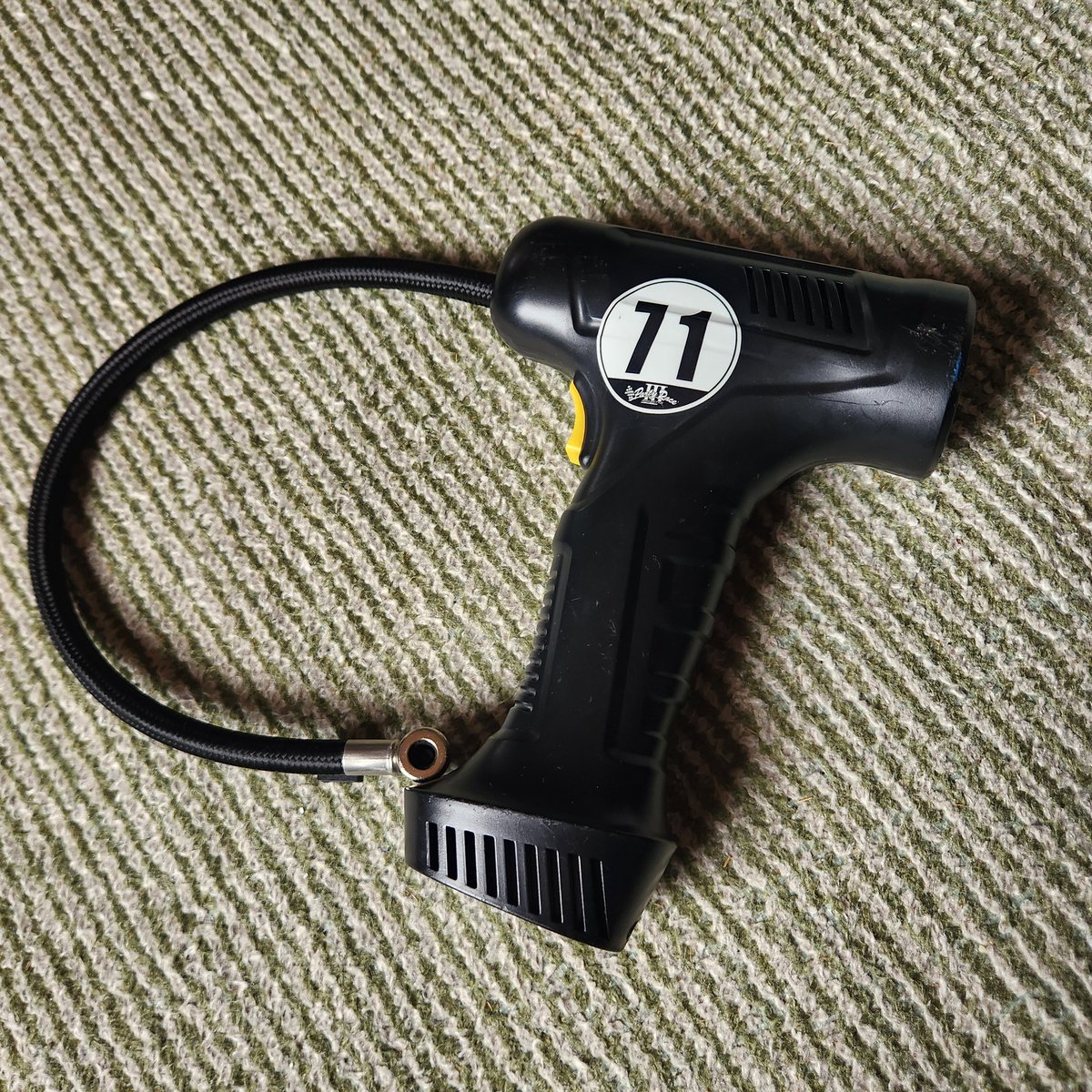 エアツールですが、MINOWAﾊﾟﾊﾟさんオススメのSTRAIGHT購入しました