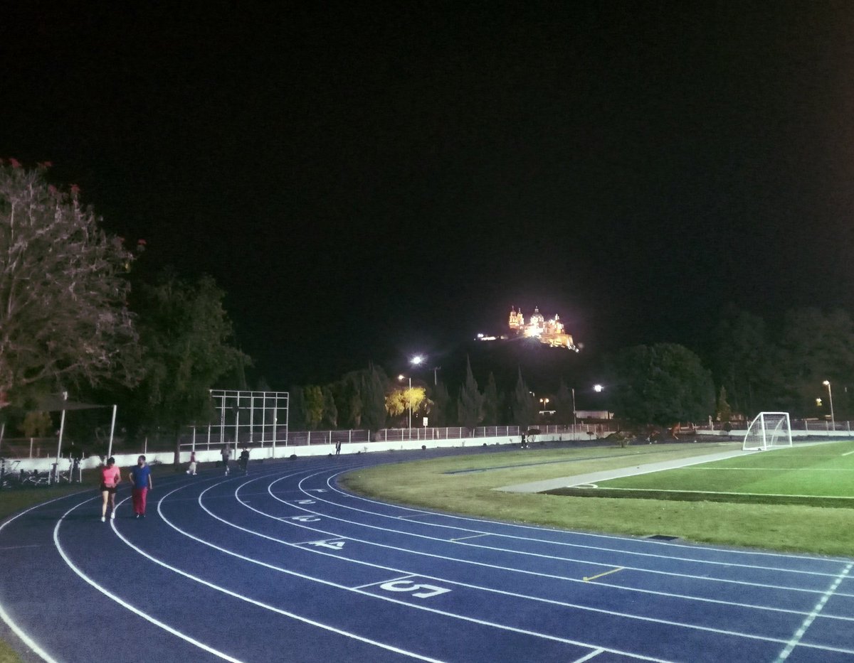 Chedo17's tweet photo. Km nocturnos 🏃‍➡️🌙 https://t.co/BBQM2akQzn