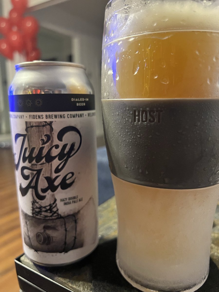Turf_Monsters's tweet image. Finally got this fantastic collab down here!
@TheBrianONeill @Jen081979 @Go_noles_de @NEBeerCommunity @MikeSlomba @ScottMe20469576  @CombrinkMark
@WeldWerksBrewCo #JuicyAxe

Fantastic NEIPA! Hazy, citrusy, fruity, with a soft finish. 
#Cheers