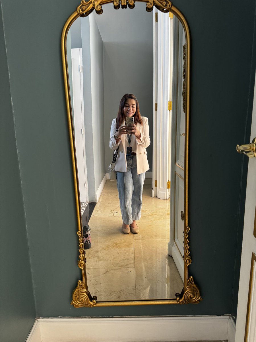 Beahcal's tweet image. End of Day 1 

#AI #ArtificialIntelligence #Compute #DataCenters #ElSalvador #AISummit #Innovation