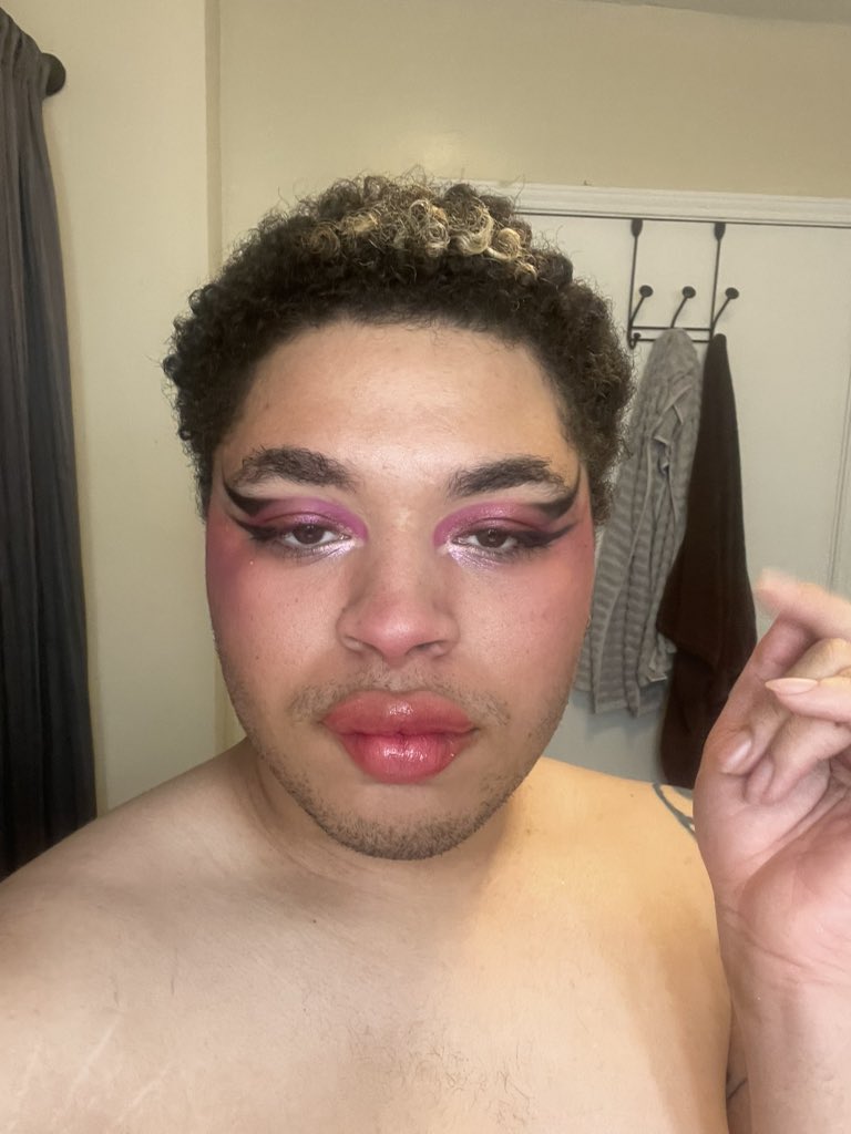 This is what my makeup currently looks like, (ignore the facial hair), i think it looks pretty neat despite its simplicity.