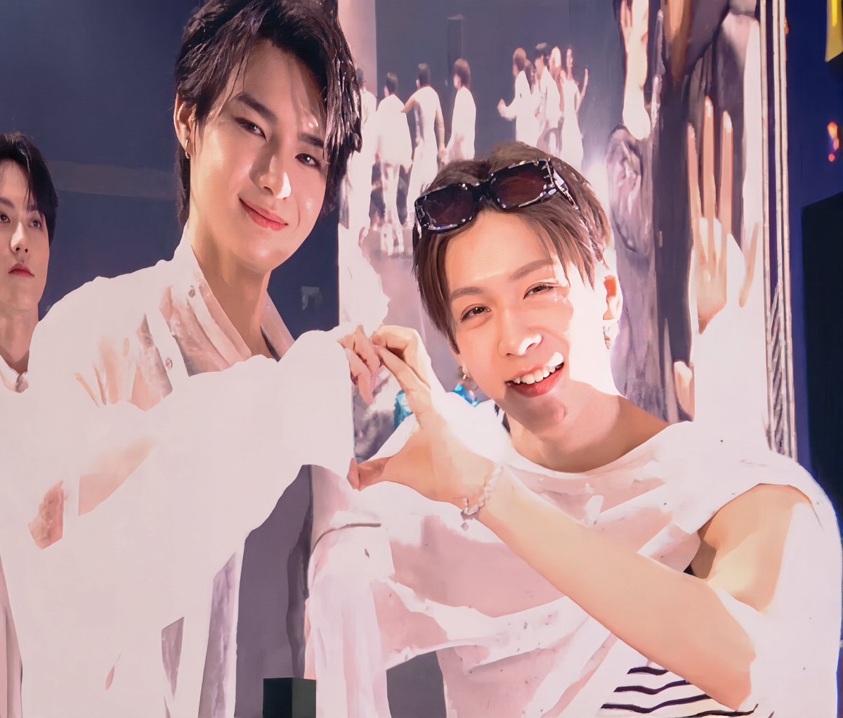 Light_Retriver tweet media