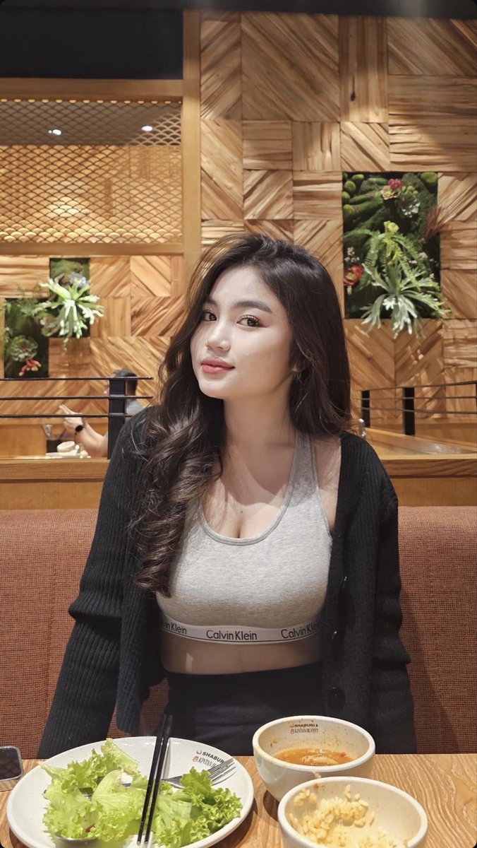bahanbuatmalam2's tweet photo. bertiga enak ini 🥵🥵 https://t.co/G8pgIUfvhK