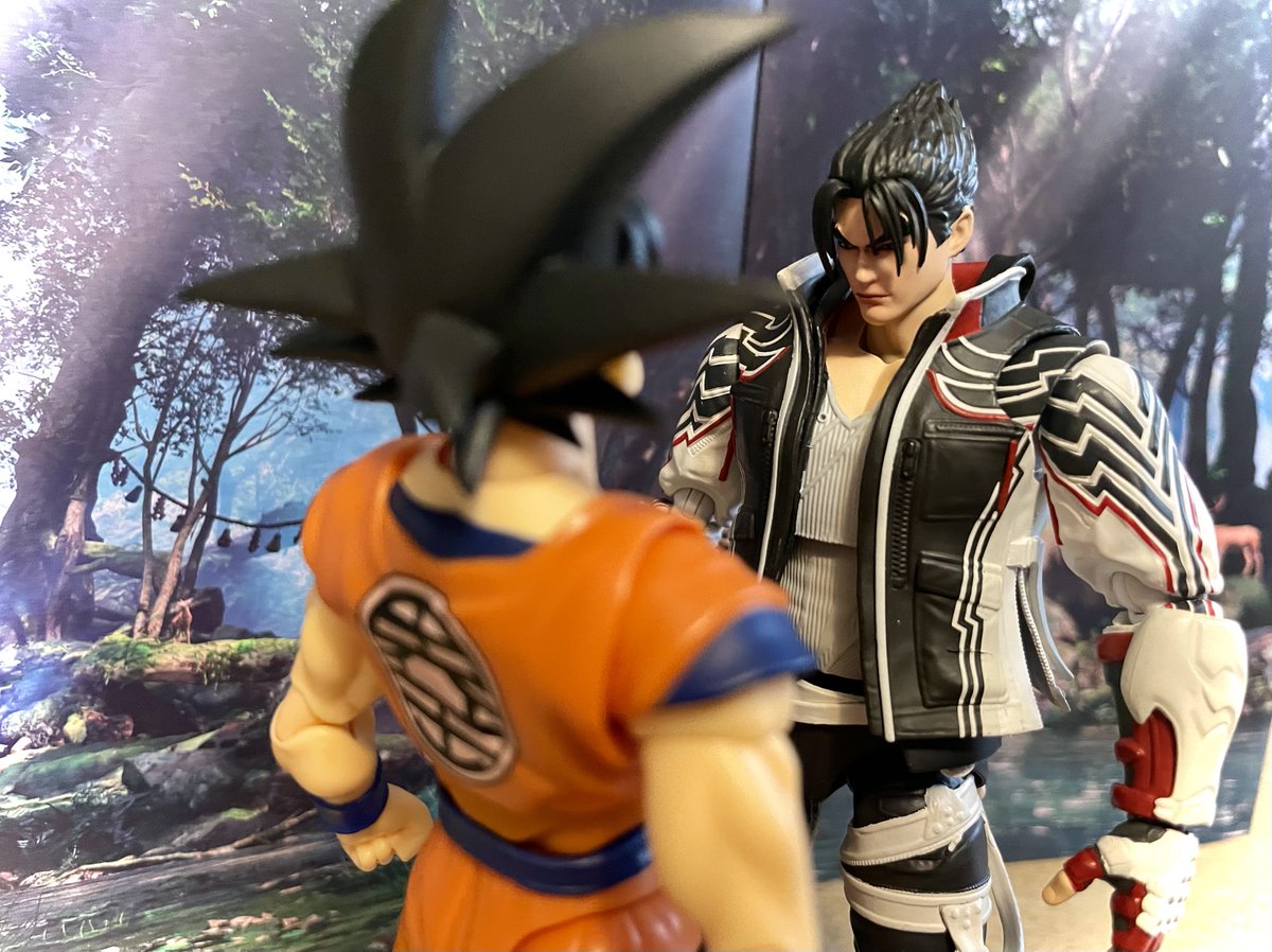 Mars_Rae's tweet photo. I love the Jin Kazama figure (based on his look from Tekken 8.) made by S. H. Figuarts. I’m hoping for a shirtless version next.. or maybe his devil form. https://t.co/LvVo910CQp