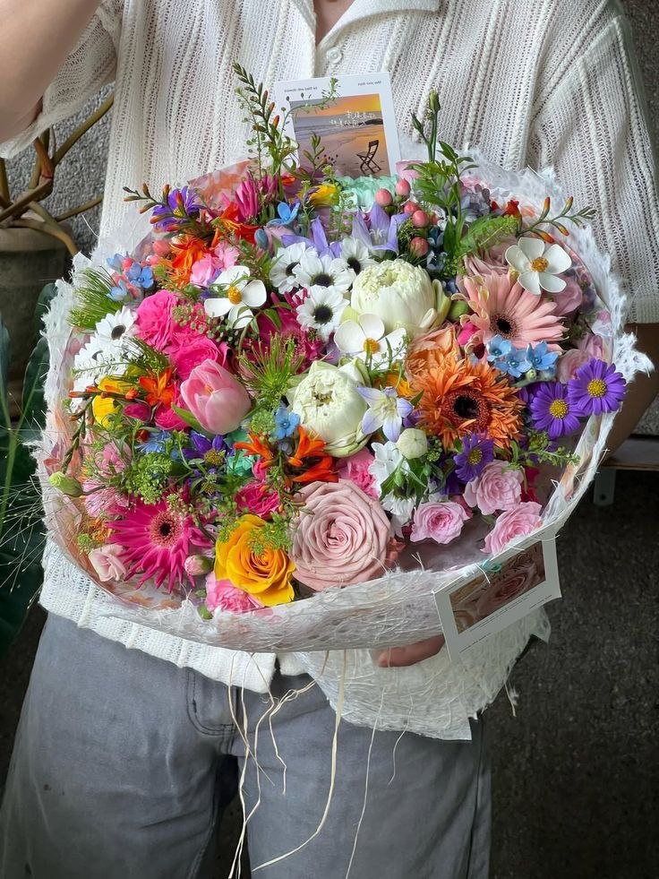 qcntiq's tweet photo. ㅤ
𝑶𝒔𝒆𝒂𝒏𝒂’𝒔 𝑮𝒂𝒍𝒍𝒆𝒓𝒚
🌺🌻🌼🌷🪻⚘️
 
Buket bunga di bulan ke-4 sudah terupdate. Request ke pacarku minta bunga yang colorfull karena lebih suka yang colourfull! Apalagi bulan ke-4 ini agak nano nano ya hehehe. Makasih ya sayang @jvocker 🤍🤍
ㅤㅤㅤ https://t.co/pIaTXHY0YL