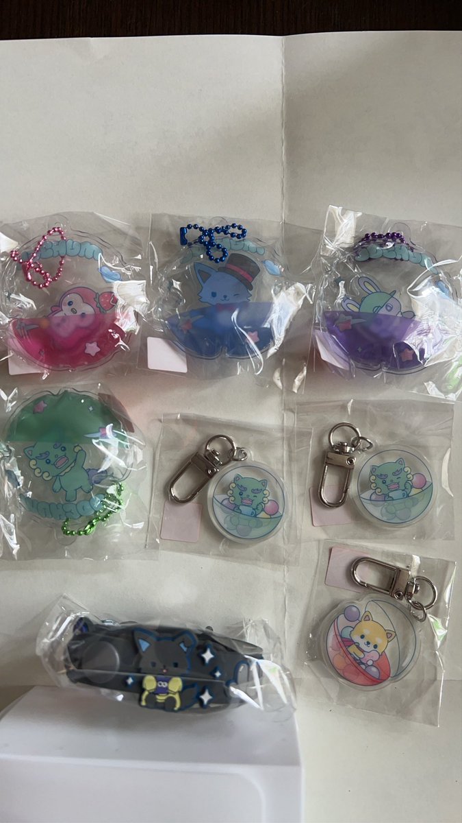 Rinqaqb's tweet photo. JO1 JO1DER SHOW 2026 EIEN 永縁  交換  JOCHUM ガチャ カプセルトイ グッズ

【譲】 画像の物

【求】白岩 ドッグタグ
ルル　アクキー　カプセルキー

異種交換◎
京セラで手渡し交換できる方希望

お気軽にお声掛けください

#JO1交換 https://t.co/LKPMi9f9r7