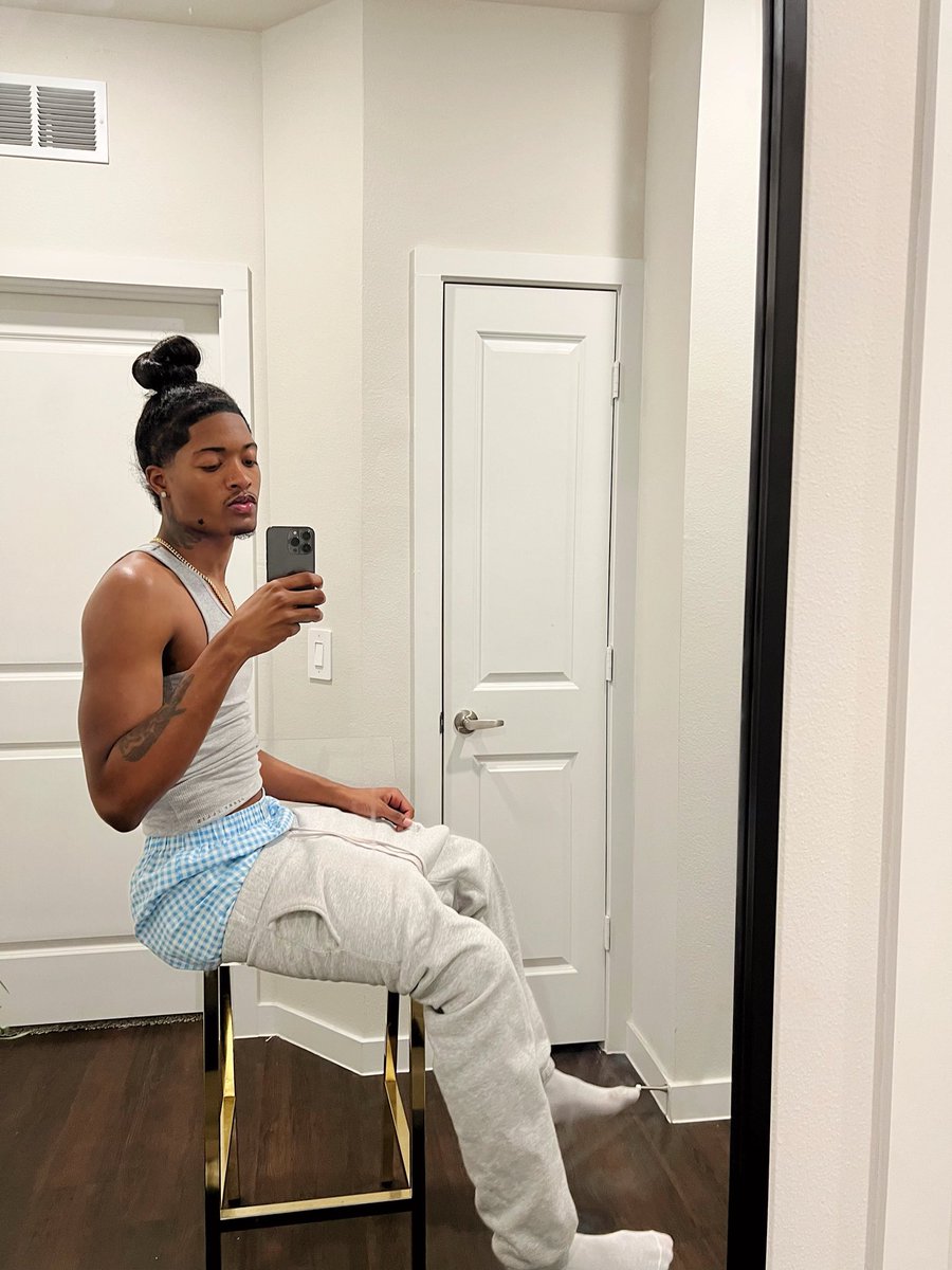 PAPI TRAVIS tweet media