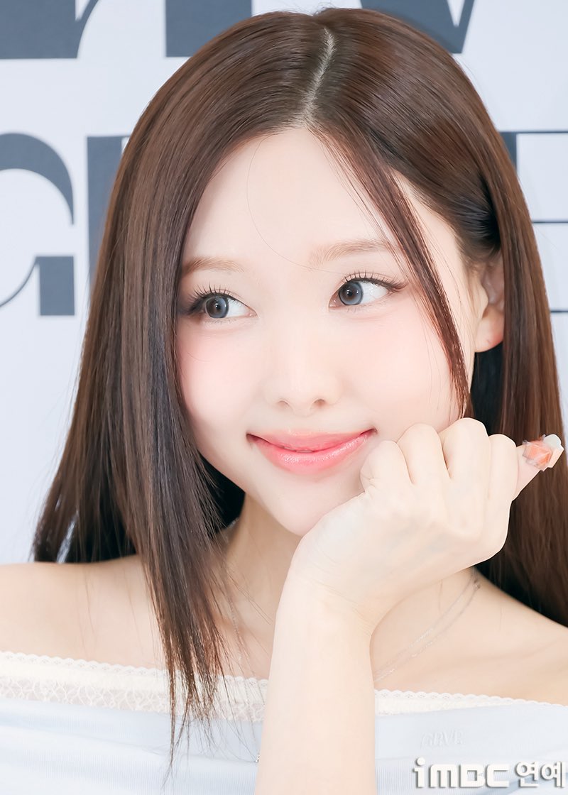 かฅ^•ω•^ฅ tweet media