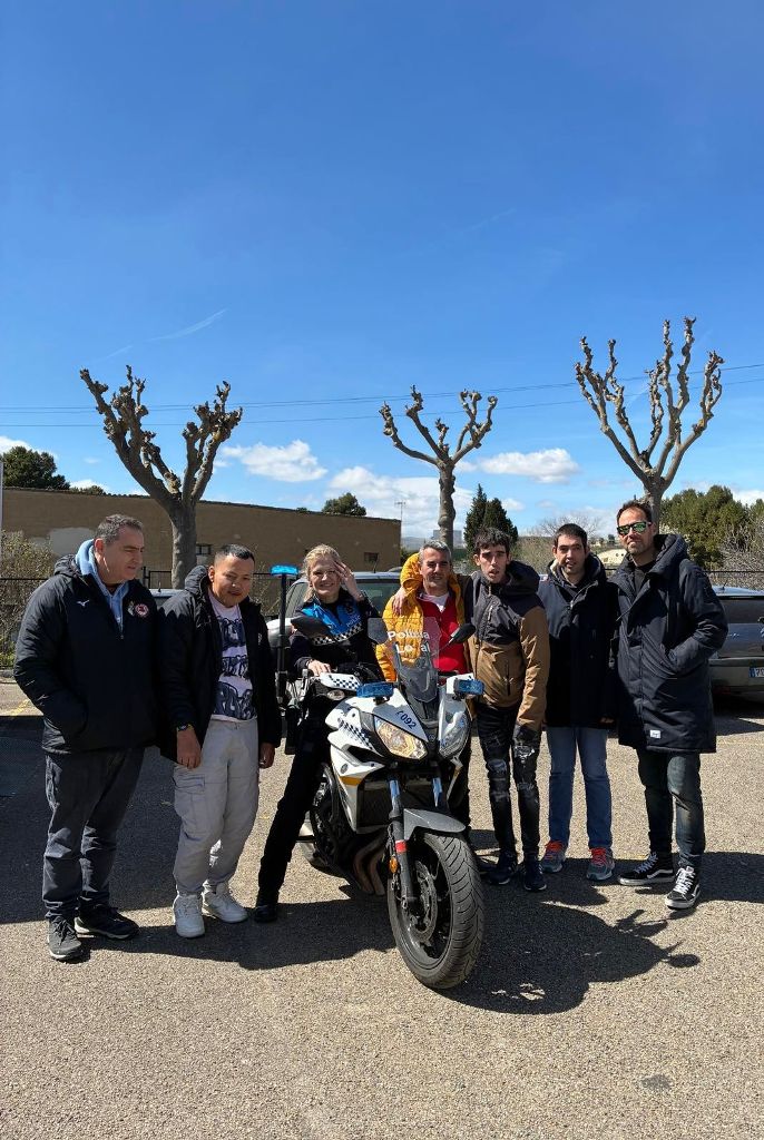 PMTudela's tweet image. La Policía Local de Tudela recibió una visita muy especial del alumnado del Centro La Atalaya. Conocieron nuestras dependencias y el Museo de Policía Local, mostrando gran interés y atención durante toda la jornada.

#PolicíaLocal #Tudela #Educación #SeguridadCiudadana