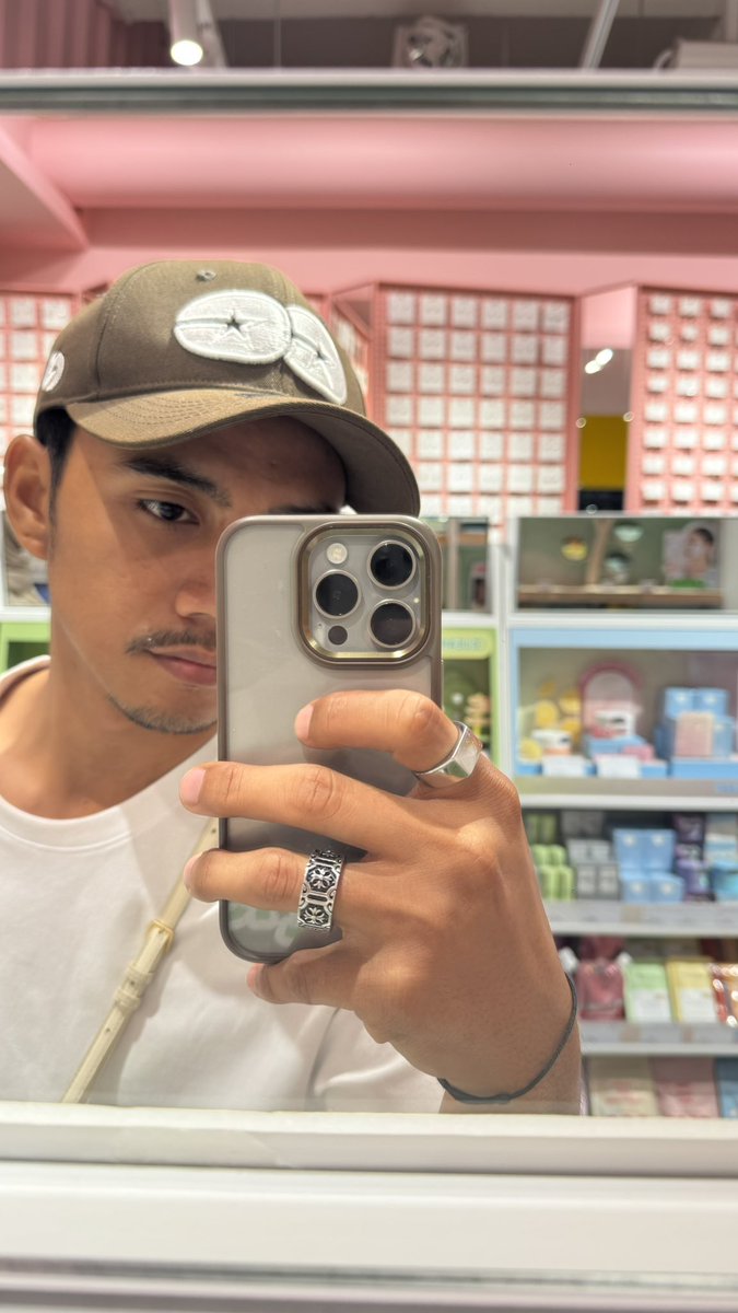 Dika tweet media