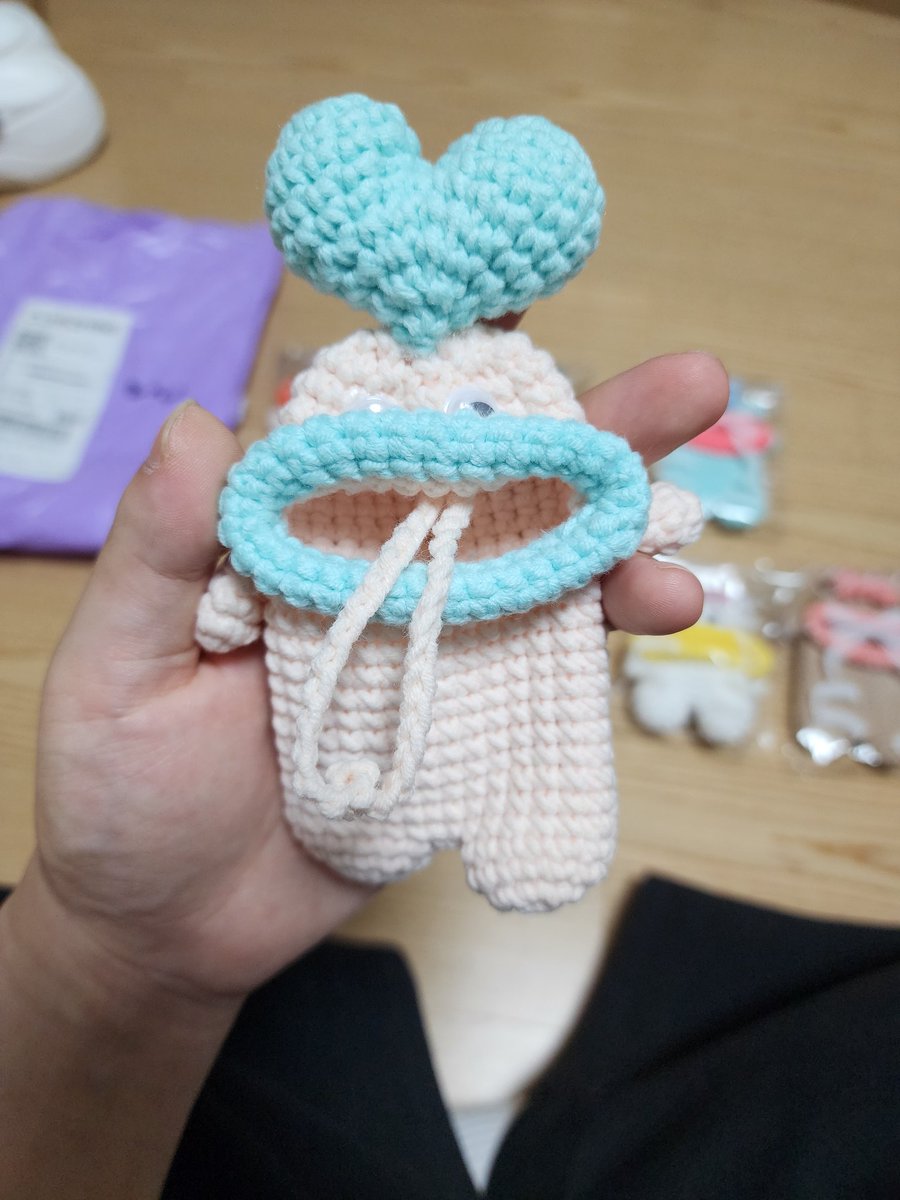 JENNYSSONG12's tweet photo. 커요미 못난이 인형 울집으로 입양완료~~~
나머지 일부는 다시 입양 보내야 한다니~~~~

@bing_615 이번에도 울 싸장님 작품!!
윗치폼 해랑마켓에 판매중
10cm / 5cm 아강이들 옷도 만드셔요 https://t.co/4mfrWoXHkX