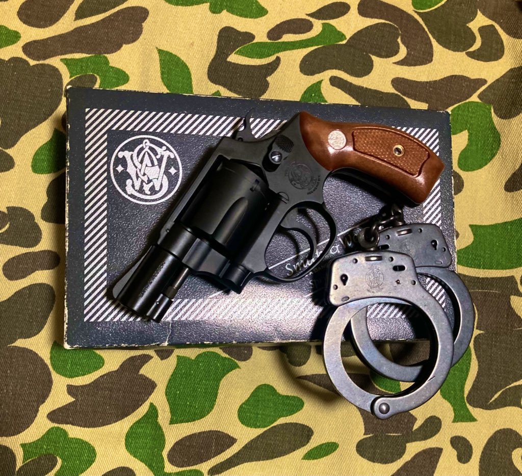 ꒪ͧ-꒪ͧ)S&W タクティカル レール リボルバー エイト(TRR8) アメリカ