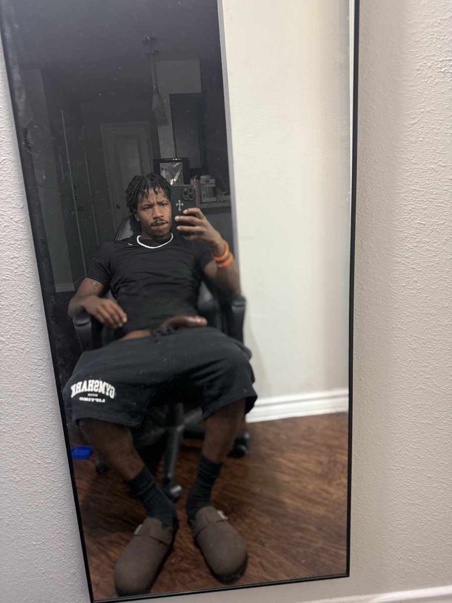 3rdlegdrako_'s tweet photo. Pick one https://t.co/t0W7FuuV3W